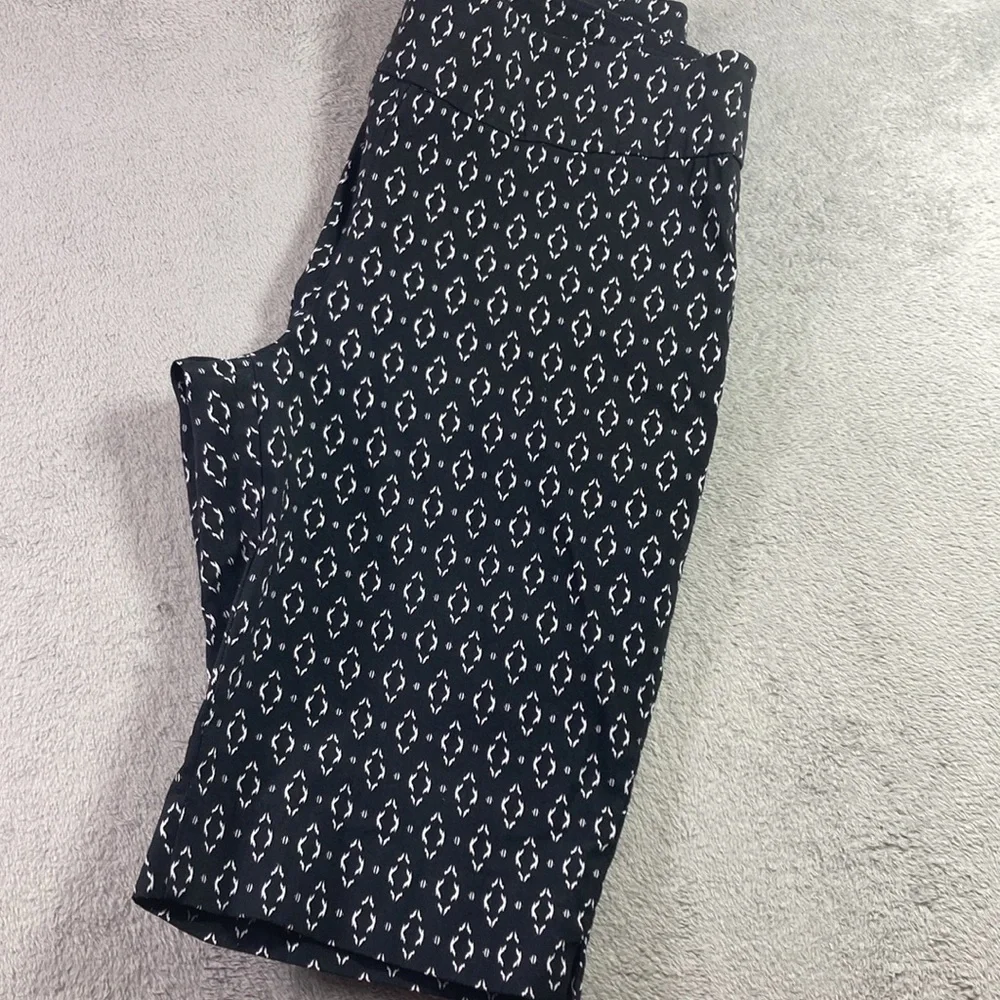 Zac & Rachel Shorts Women Size 12 Black & White Stretchy